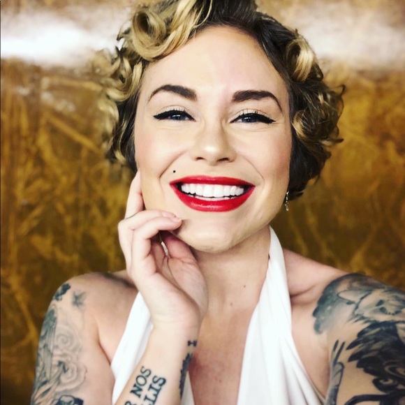 ☠️🎀 A.b.o.u.t...M.e. 🎀☠️ - Picture 2 of 5